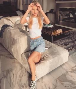 Meet your Posher, Dana